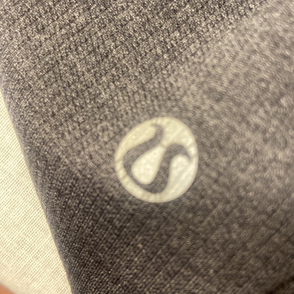 Lululemon dark gray, crop side,  scrunch,  leggings. Size 10 - Picture 7 of 7